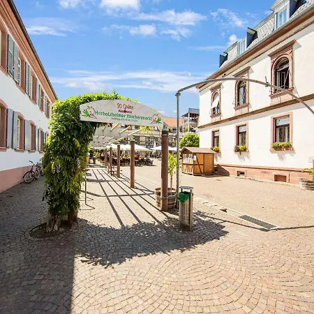 Am Marktplatz In Herbolzheim